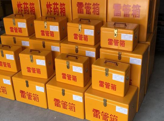久治玻璃钢雷管箱的使用寿命一般是多少？